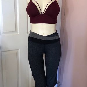 LULULEMON 6 Gray Cropped Sport Pants Leggings